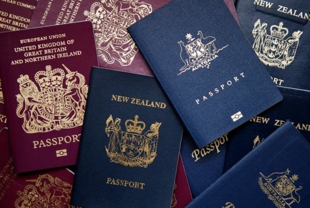 passports-685x459